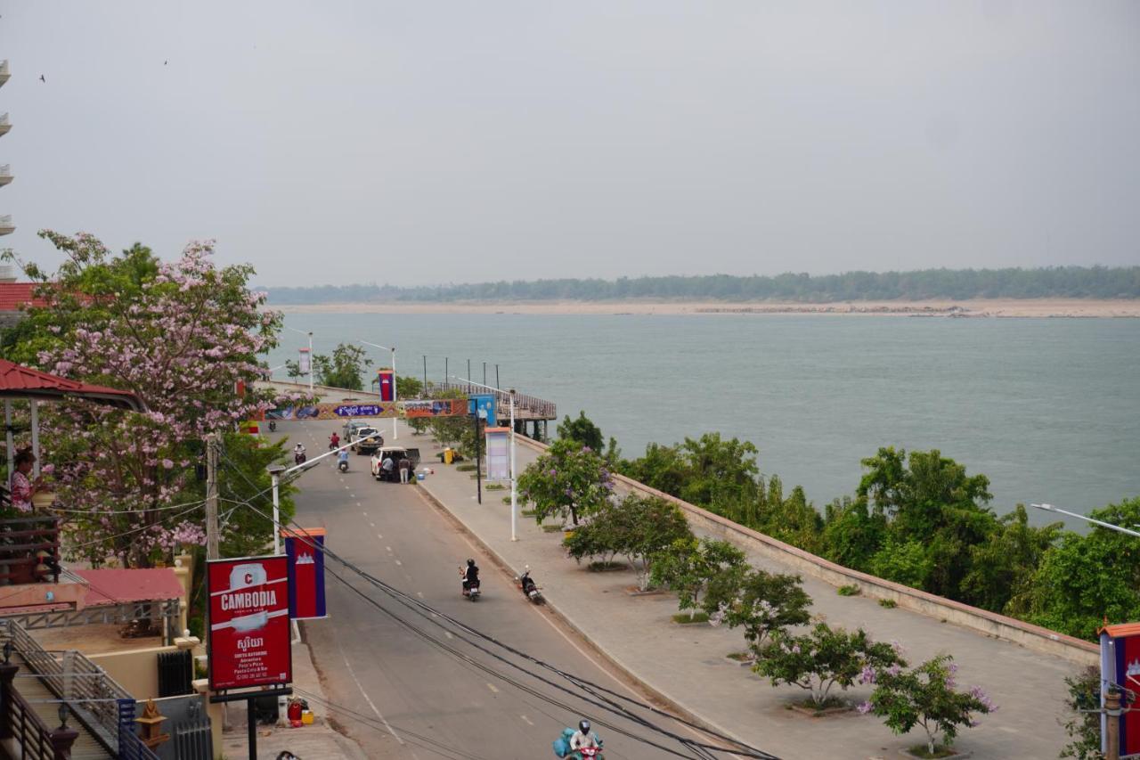 Le Tonle Hotel Кратие Екстериор снимка