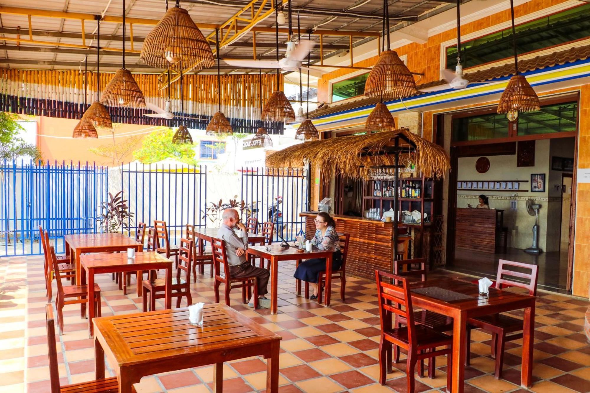 Le Tonle Hotel Кратие Екстериор снимка