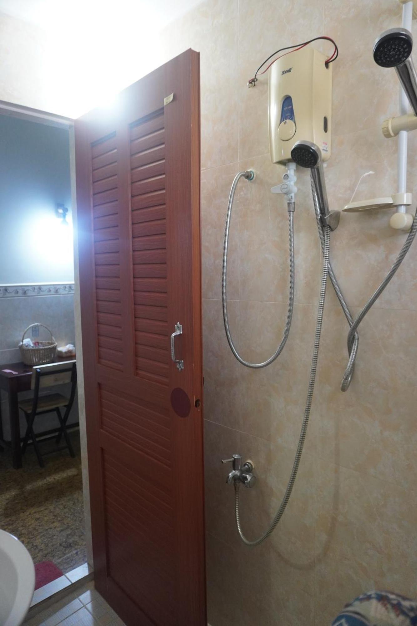 Le Tonle Hotel Кратие Екстериор снимка